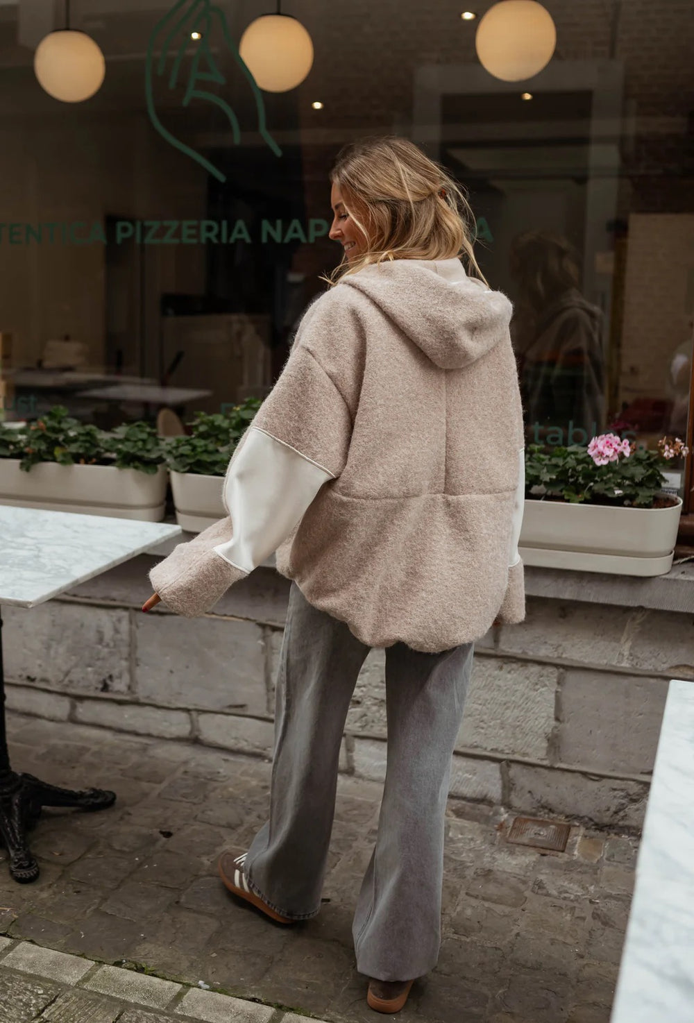 Felpa in Pile a Mezza Zip – Calore e Stile per le Tue Giornate in Relax